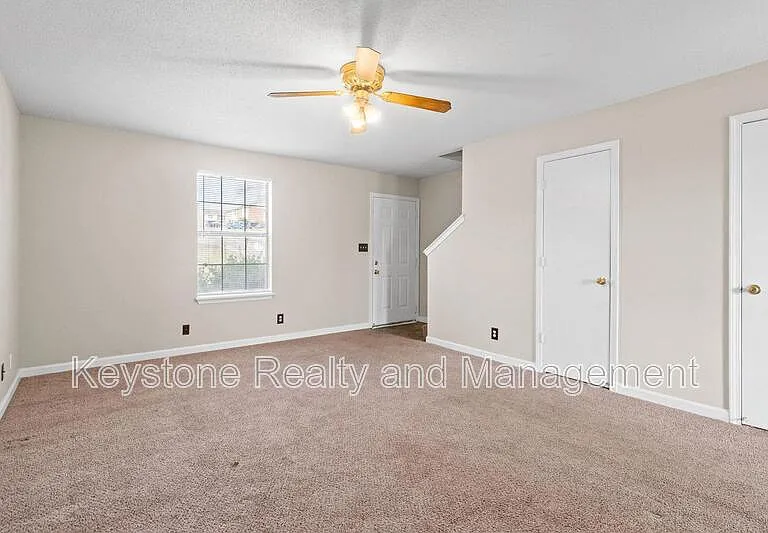 1630 Baltimore Dr #A — Photo 4