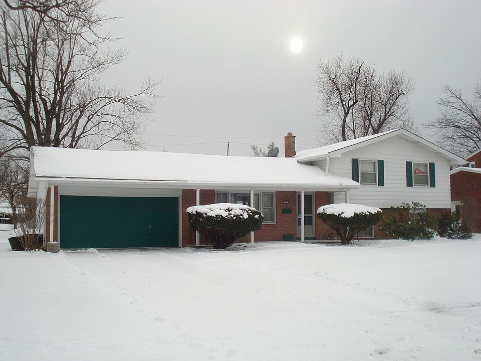 1st image of 46 Red Oak Dr