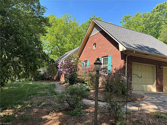 2nd image of 421 Inwood Rd