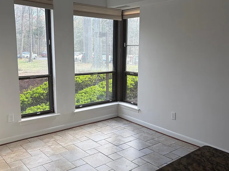 11212 Chestnut Grove Sq #115 — Photo 13