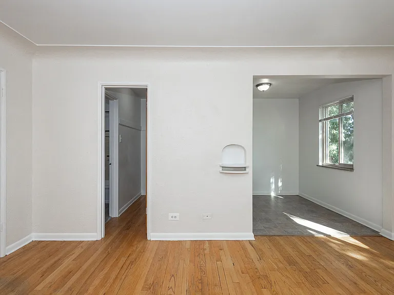 Belmore Apartments — Photo 48