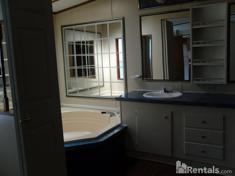 2nd image of 1603 Jock Ln