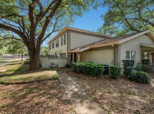 6322 Treetop Cir, Temple Terrace, FL 33617