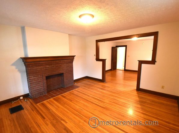 238-240 W Pacemont Rd