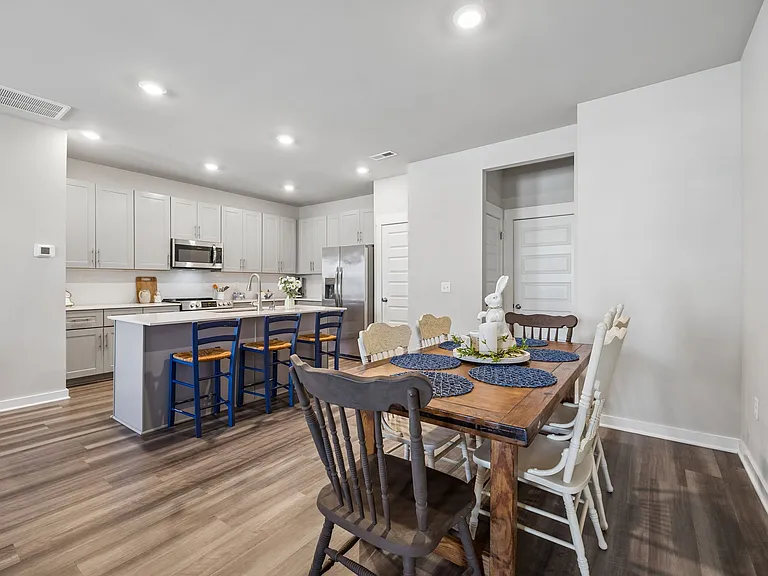 4607 Sardius Dr — Photo 6