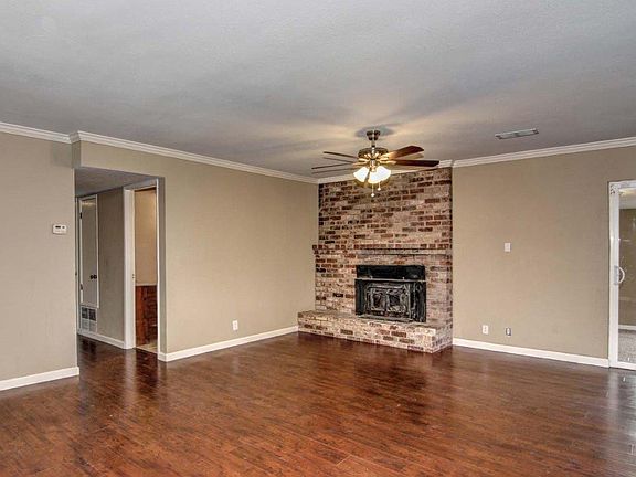 3rd image of 2246 Craig Ave