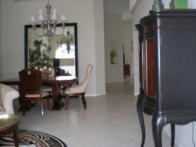 3 bed, 2.5 bath, 2150 sqft, $7,500 — Photo 2