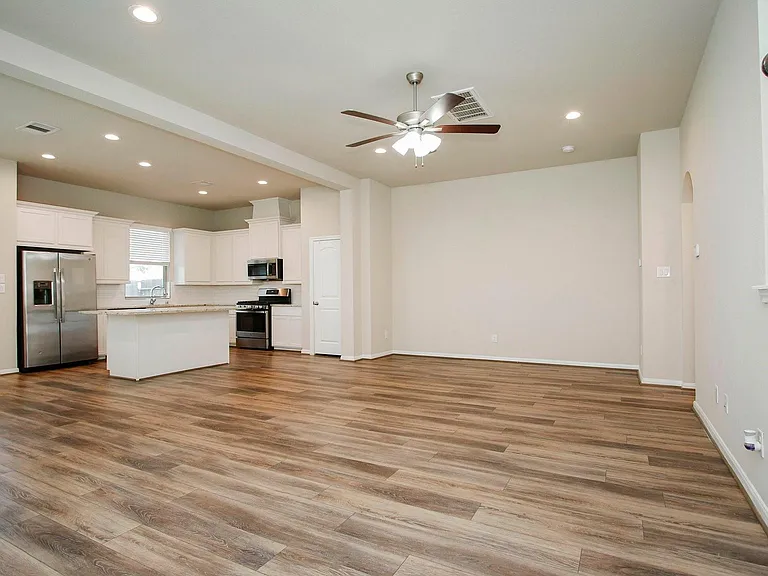239 Biltmore Loop — Photo 9