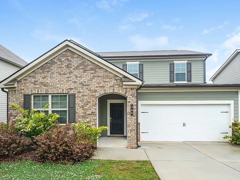 380 Hamilton Pointe Dr — Photo 1