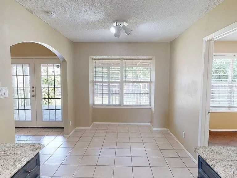 10504 Wendts Way — Photo 4