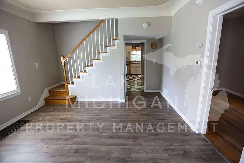 4 bed, 1.5 bath, 1508 sqft, $2,195 — Photo 4