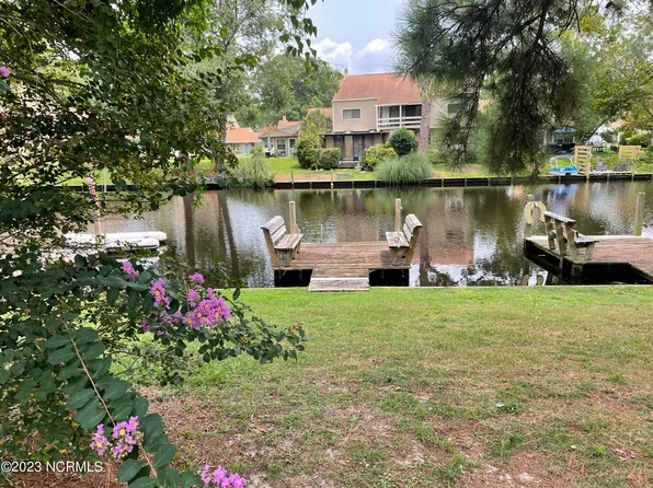 50 Quarterdeck, New Bern, NC 28562