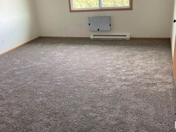 4th image of 619 Kellogg Ave #6