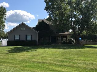 950 Banks Ct, Sandwich, IL 60548
