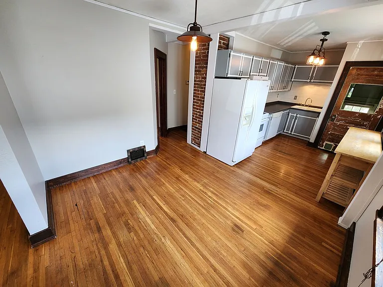 1210 S Jefferson Ave — Photo 10
