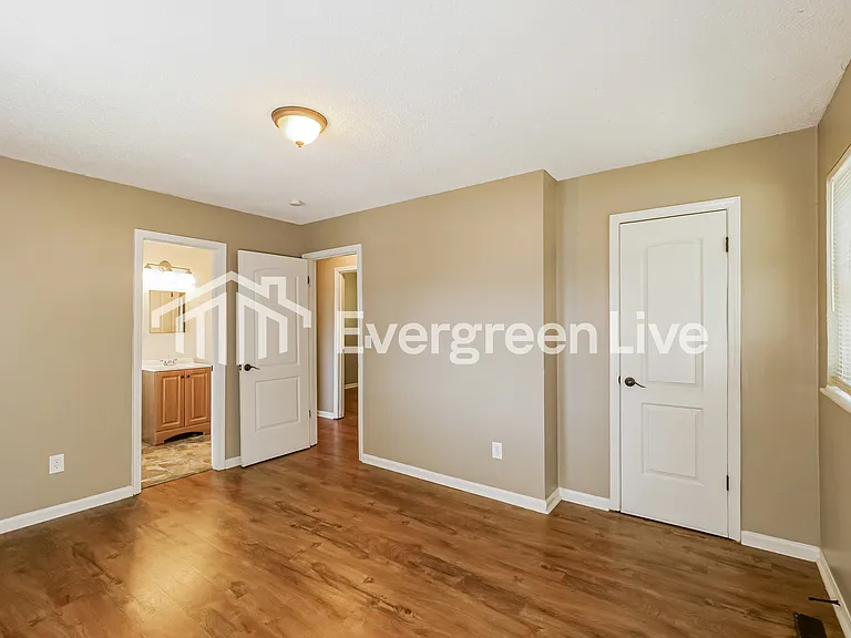 5415 E 97th St — Photo 11