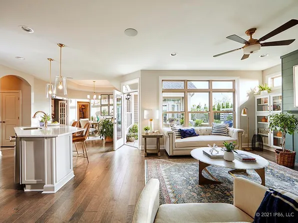 2260 Old Bridge Ln, Hastings, MN 55033