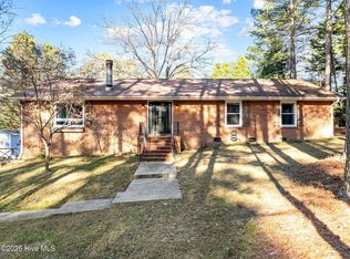 206 Haldane Dr, Southern Pines, NC 28387