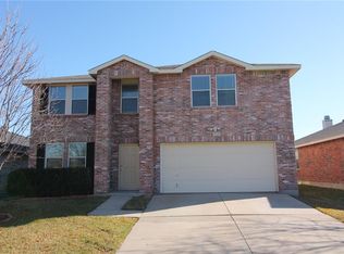 9125 Riding Stable Ln, Fort Worth, TX 76123