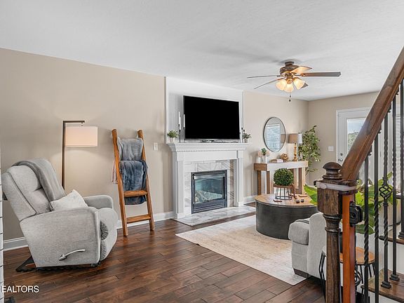5th image of 4608 Sand Hill Ln