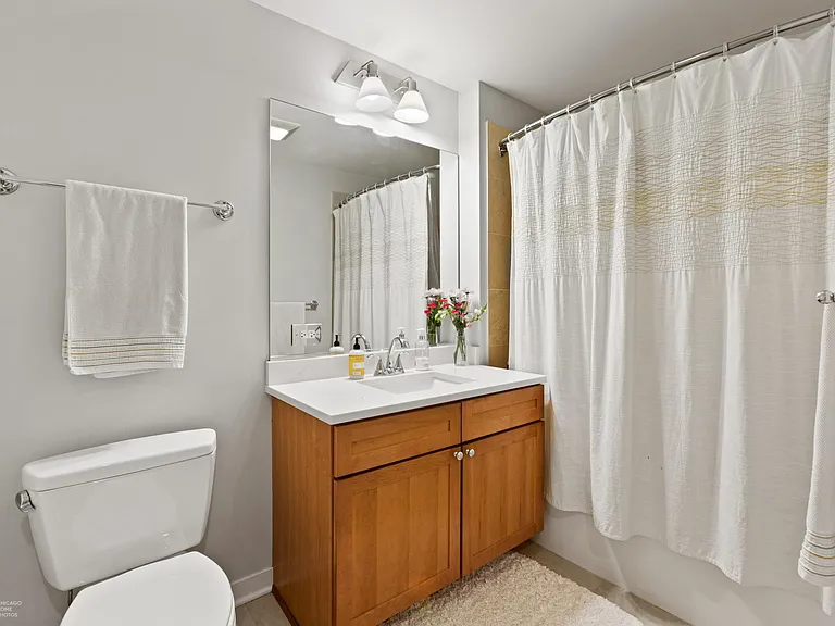 909 W Washington Blvd #411 — Photo 8