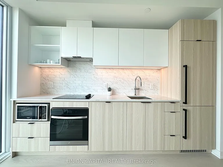 252 Church St #2107 — Photo 9
