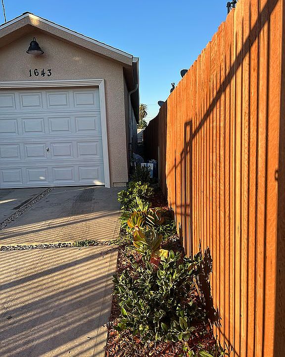 2nd image of 1643 E 110th St