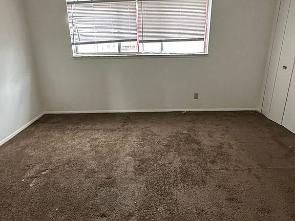 3rd image of 23756 Banbury Cir APT 8