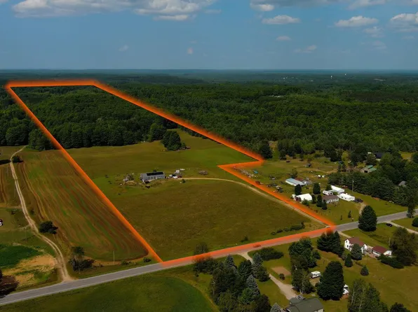 191 E Center Rd, Kingsley, MI 49649