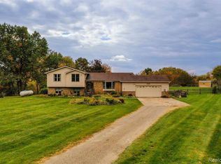 8401 Jonera Ln, Howell, MI 48855