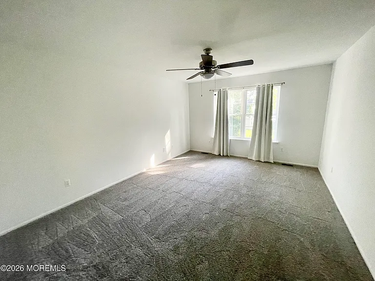 220 Middie Ln — Photo 11