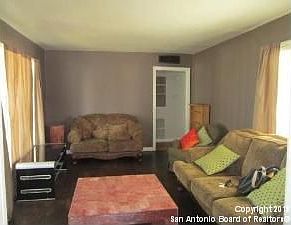 3rd image of 315 Andricks Dr