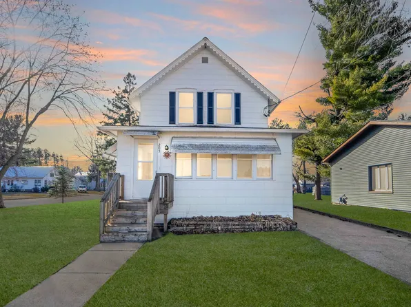 205 S Elizabeth St, Weyauwega, WI 54983