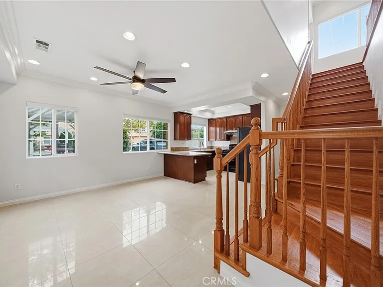 5803 Fullerton Ave — Photo 4