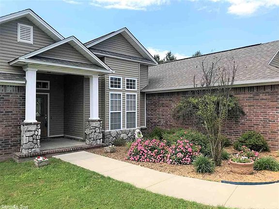 3rd image of 17 Abby Ln