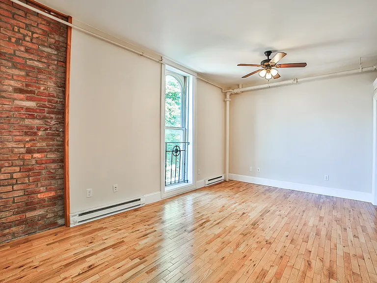 176 North St #6 — Photo 9