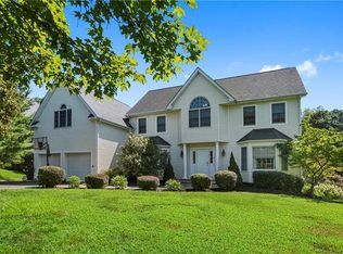 6 Applegate Way, Ossining, NY 10562