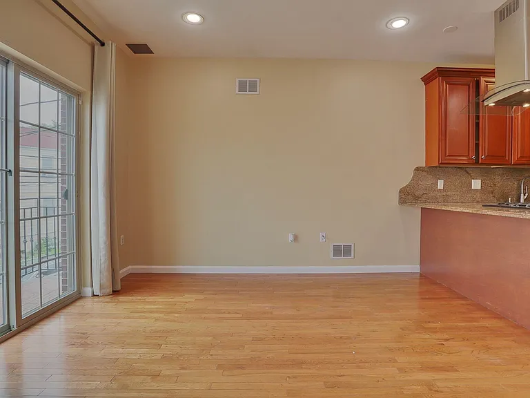 249 Winfield Ave #A — Photo 14