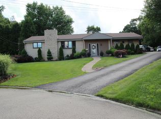 1360 Akehurst Rd, Pittsburgh, PA 15220