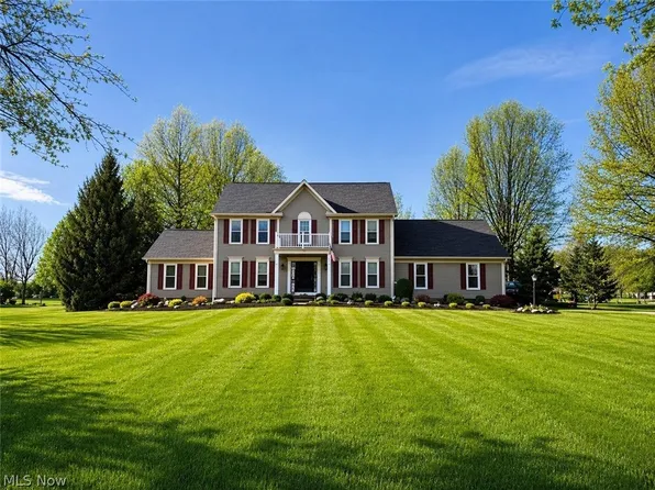 6733 Meadowood Dr, Medina, OH 44256