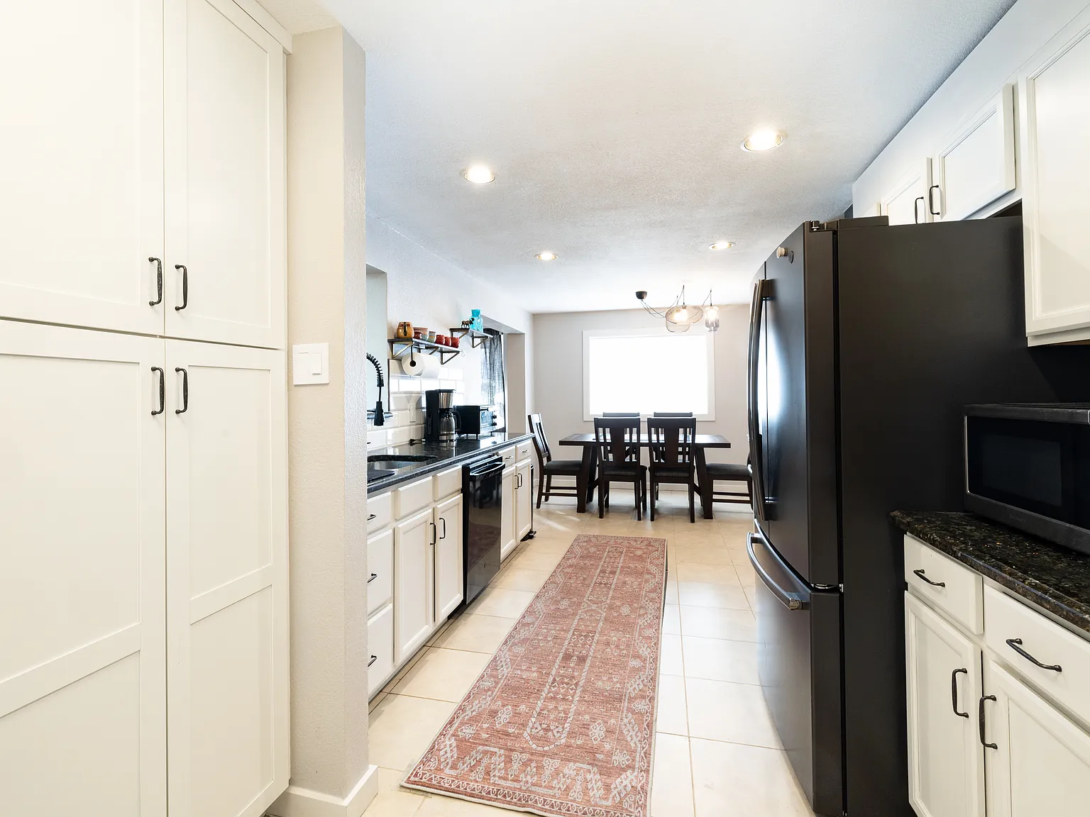 3 bed, 1661 sqft, $3,900 — Photo 4