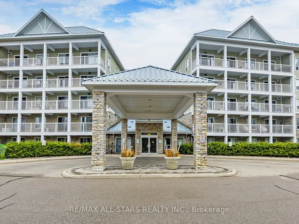 900 Bogart Mill Trl #327, Newmarket, ON L3Y 8V5