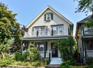 2202 E Webster Pl, Milwaukee, WI 53211