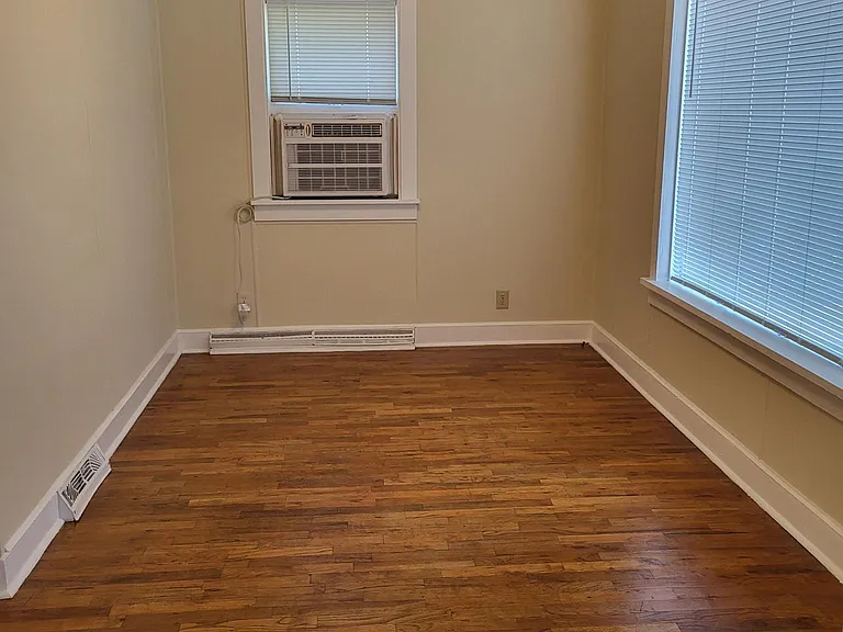 1011 Haines Ave — Photo 8