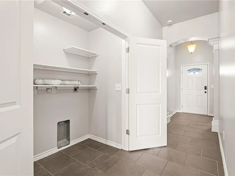 7308 Kolda Dr — Photo 14