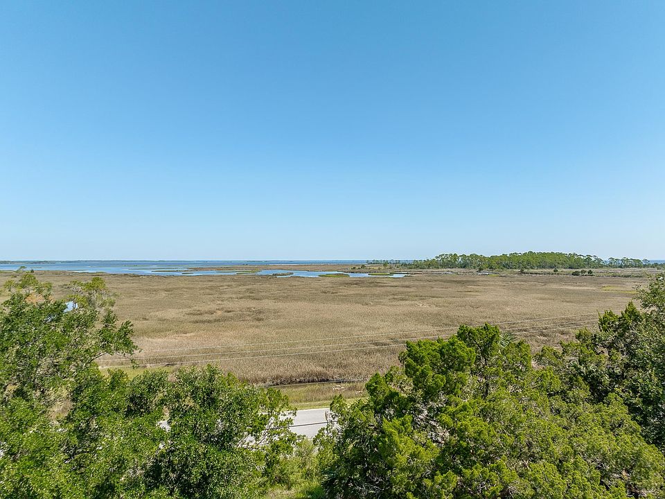 1st image of 8 Blue Heron Way #111