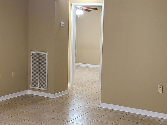 2nd image of 109 Concord St #B