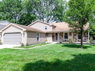 1317 Stonegate Rd, Naperville, IL 60540