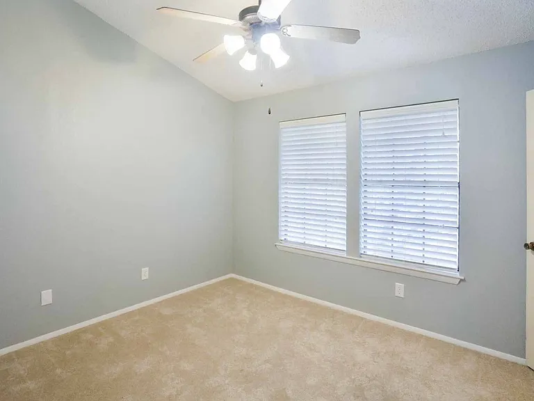 1411 Gracy Farms Ln #76 — Photo 12