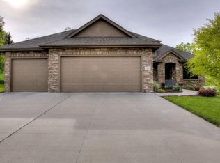 411 Sabrina Cir, Council Bluffs, IA 51503